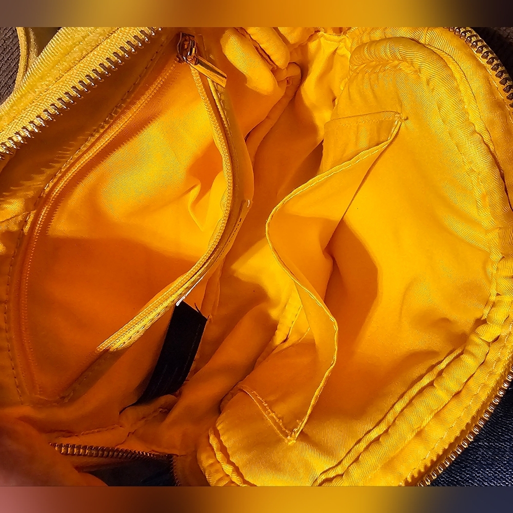 Anthropologie Velet Beltbag In Mustard With Goldtone Hardware EUC - Picture 6 of 12